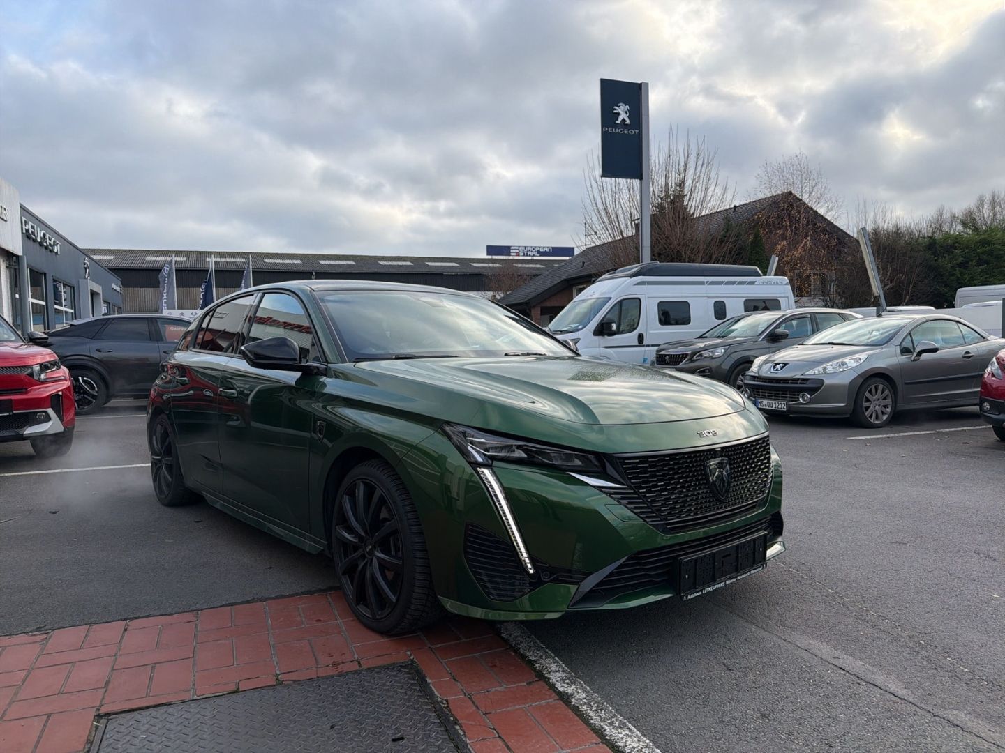 Fahrzeugabbildung Peugeot 308 GT Pack Hybrid 180 AHK-abn. El. Pano Navi