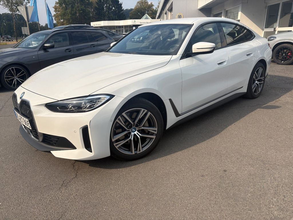 Image of BMW i4