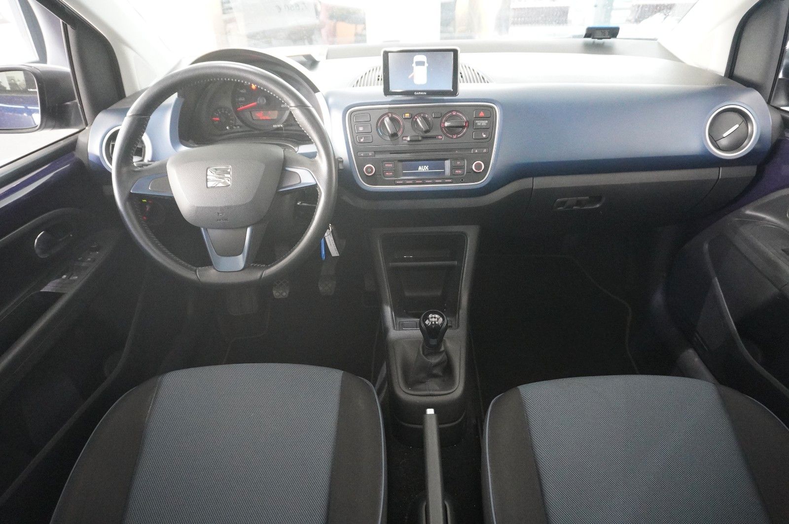 Fahrzeugabbildung SEAT Mii 1.0 CONNECT 5-TÜR NAVI/SPORT/SHZ/PANO./PDC