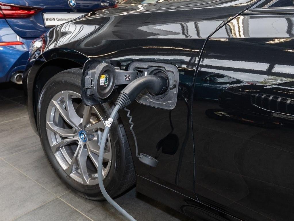 BMW 320e Touring (ab 2022) DAB ACC + Stop&Go Shz