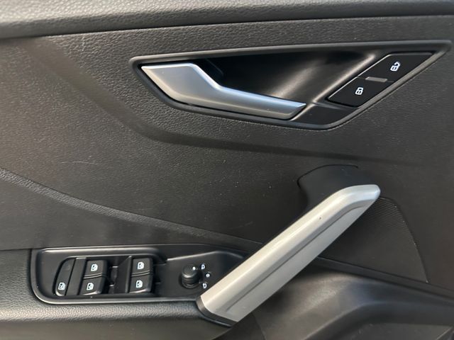 Audi Q2 quattro basis *2. Hand*Klima*SHZ*LED*AHK*MMI*