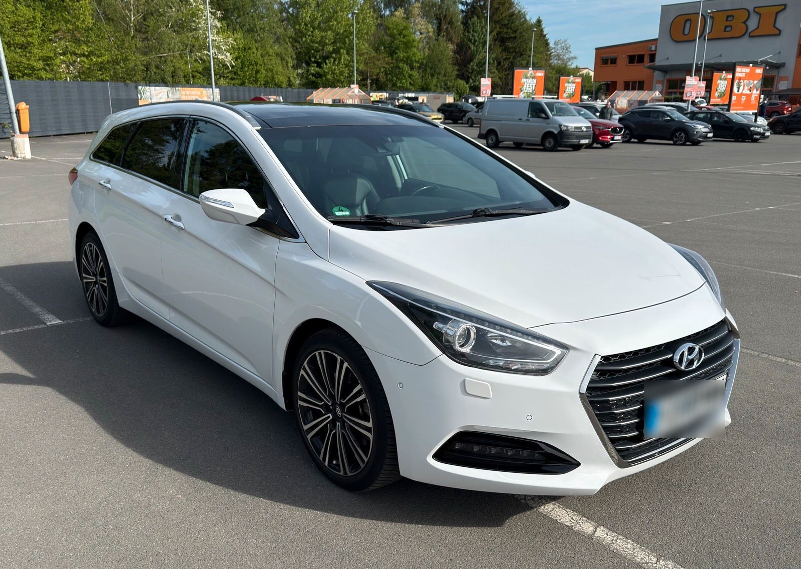 HYUNDAI i40