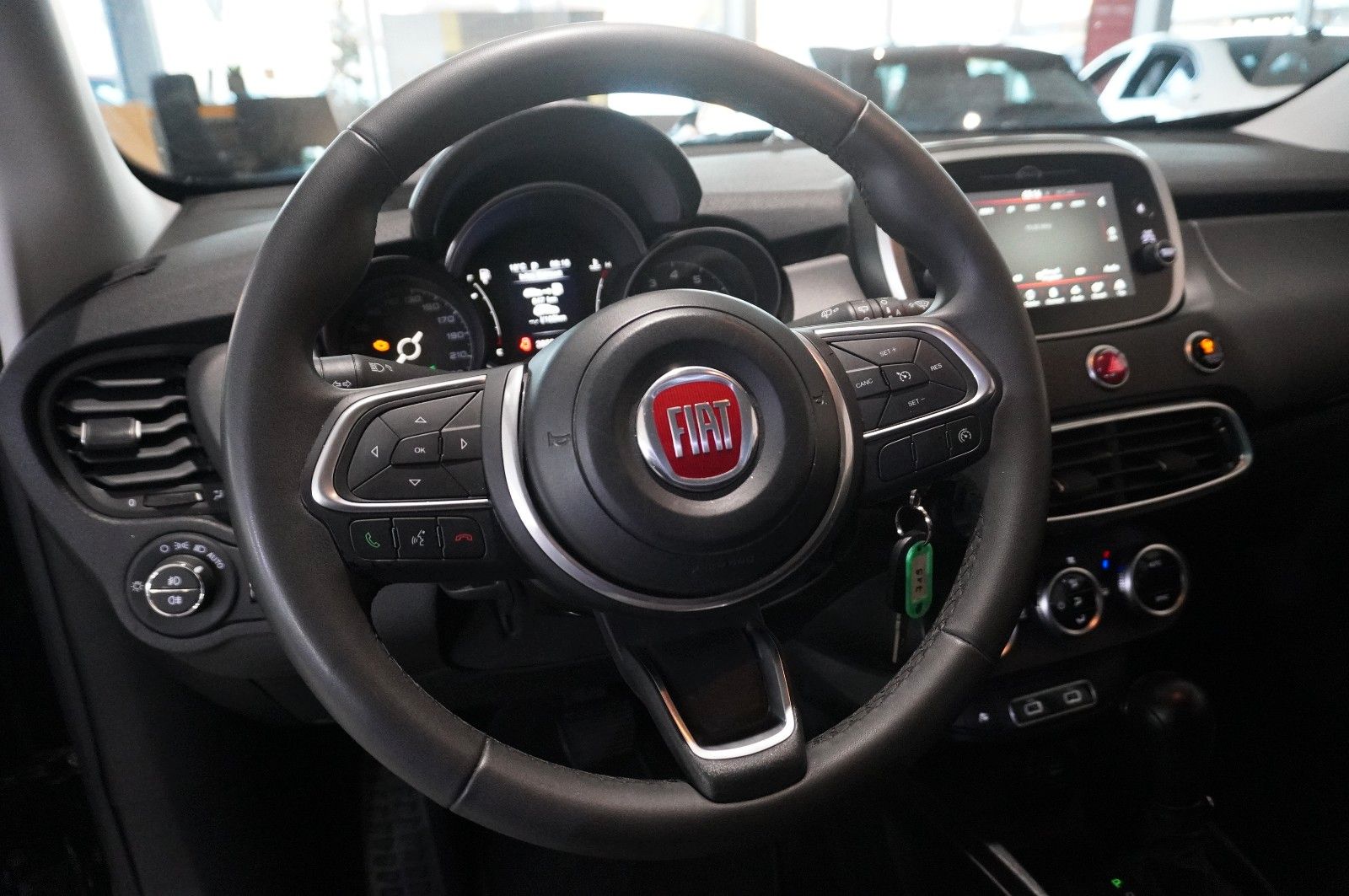 Fahrzeugabbildung Fiat 500X 1.3T CROSS DCT NAVI/LED/PDC/SPORT/TEMP/DAB+