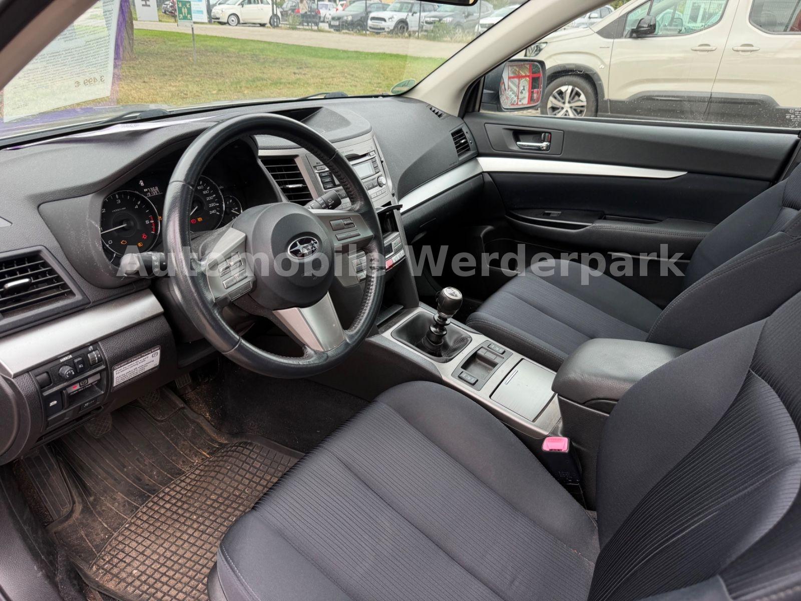 Subaru Outback 2011 — фото 11