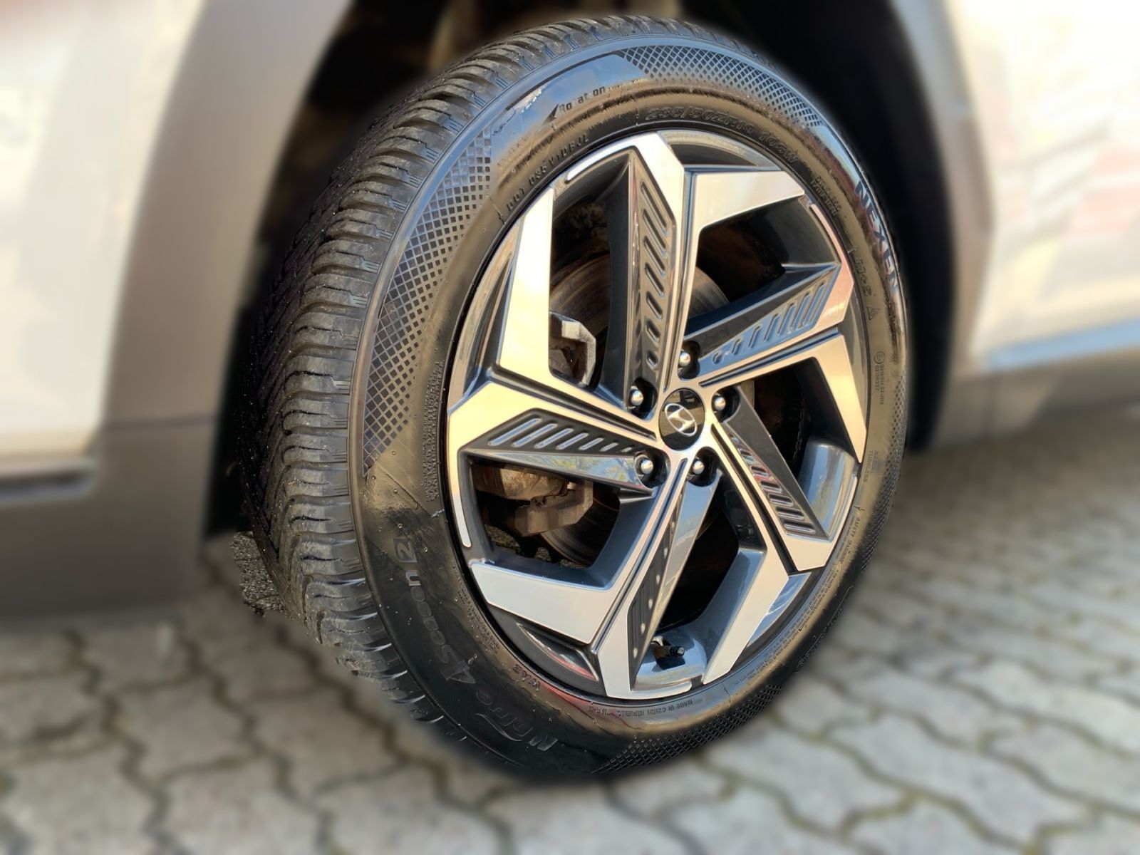 Fahrzeugabbildung Hyundai TUCSON 1.6 T-GDI Trend Plug-In Hybrid 4WD el.HK