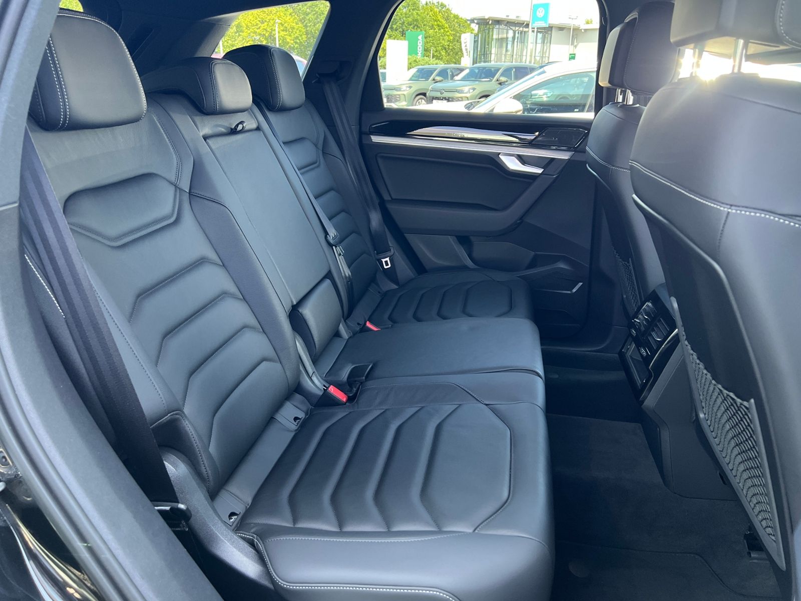 Fahrzeugabbildung Volkswagen Touareg 3.0 TDI 4MOTION *AHK, Luft, Leder, ACC,