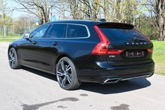Fahrzeugabbildung Volvo V90 D5 AWD Polestar R-Design*STDHZG*360°*B&W*ACC