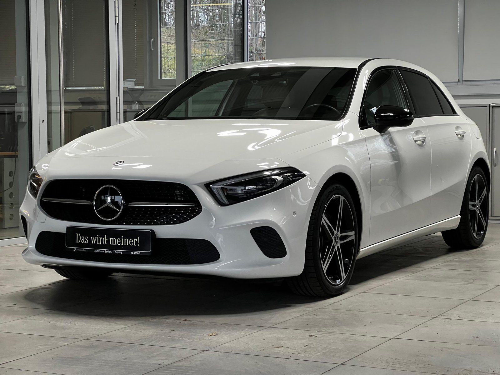 MERCEDES-BENZ A 200d Progressive STANDH. DISTRONIC+LED+PDC&amp;KAM