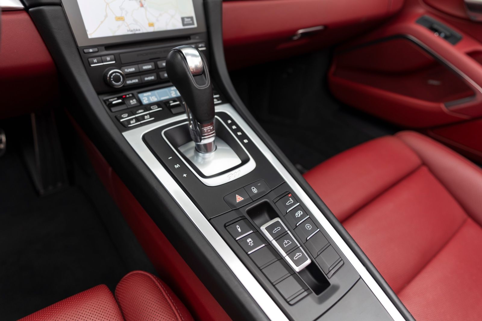 Fahrzeugabbildung Porsche 911 Carrera S Cabrio BOSE PASM TOTW CARPLAY LED