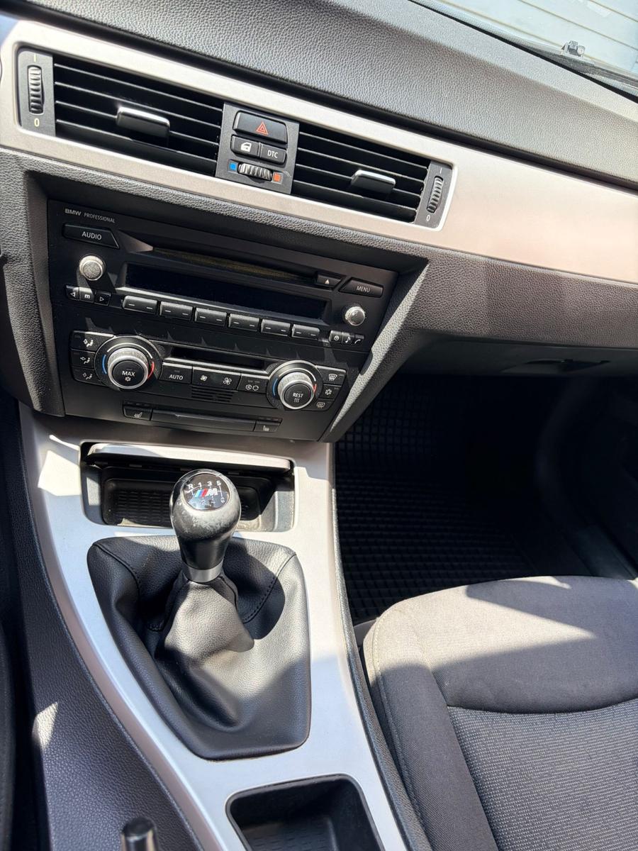 BMW 320 2007 — photo 8