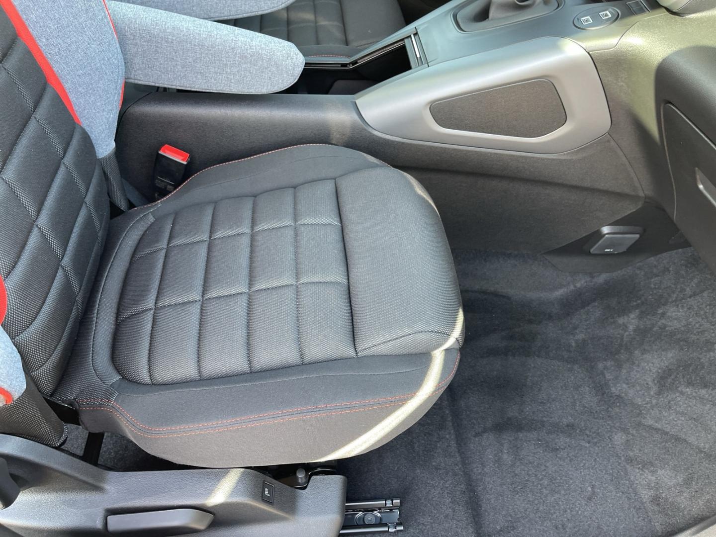 Citroën Berlingo MAX 1.5D Holiday + XTR-Paket Techno-Plu