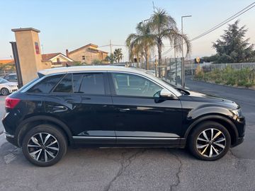 Volkswagen T-Roc - 9