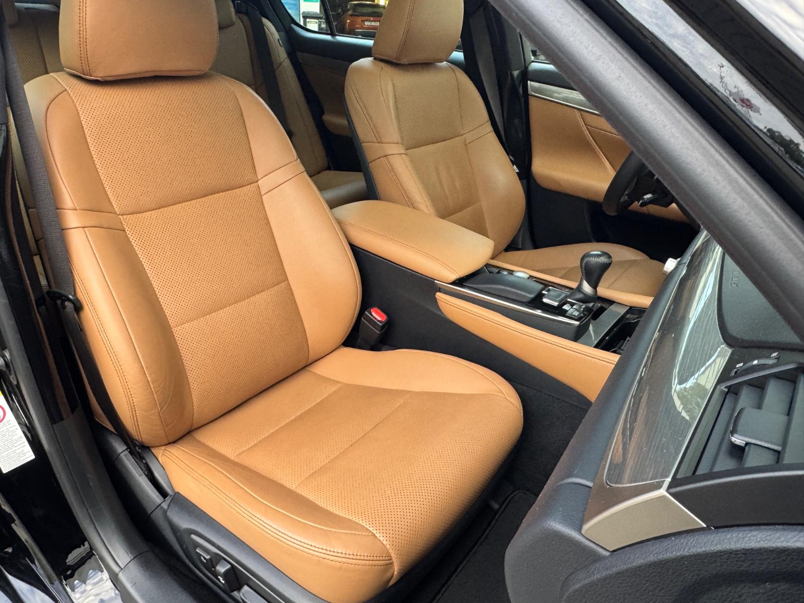 Lexus GS 450h F Sport 345 ch Hybride • Mark Levinson • Toit ouvrant • 4 roues directrices • Sièges ventilés