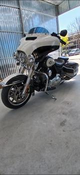 Harley-Davidson Police - HARLEY-DAVIDSON POLICE