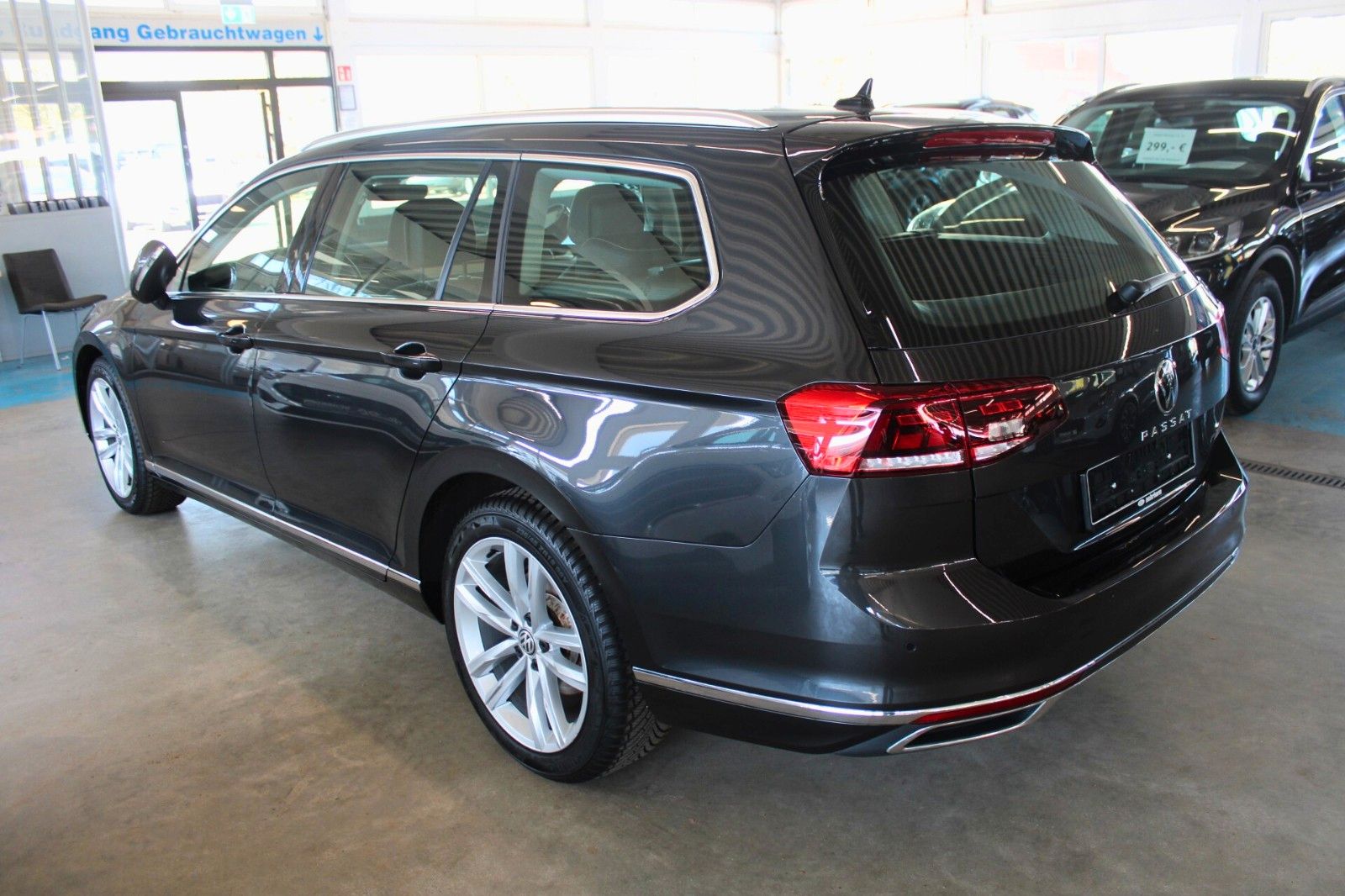 Fahrzeugabbildung Volkswagen Passat 2.0 TDI DSG Elegance LED CAM ACC NAVI uvm