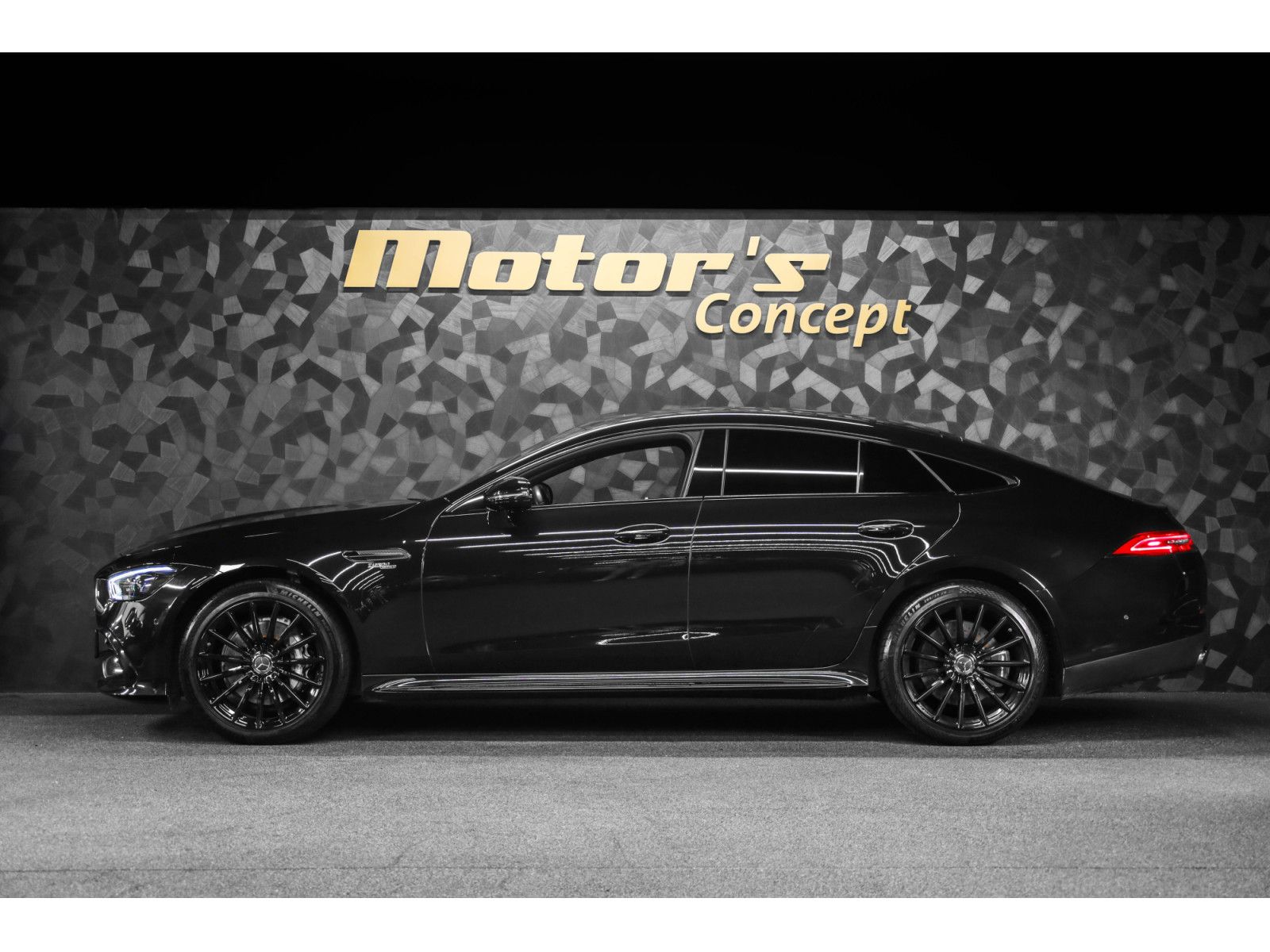 Mercedes-Benz AMG GT 53 4 MATIC + imagem 2