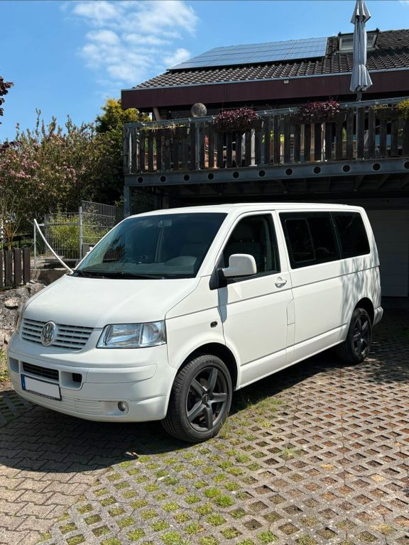 Image of Volkswagen T5 Transporter