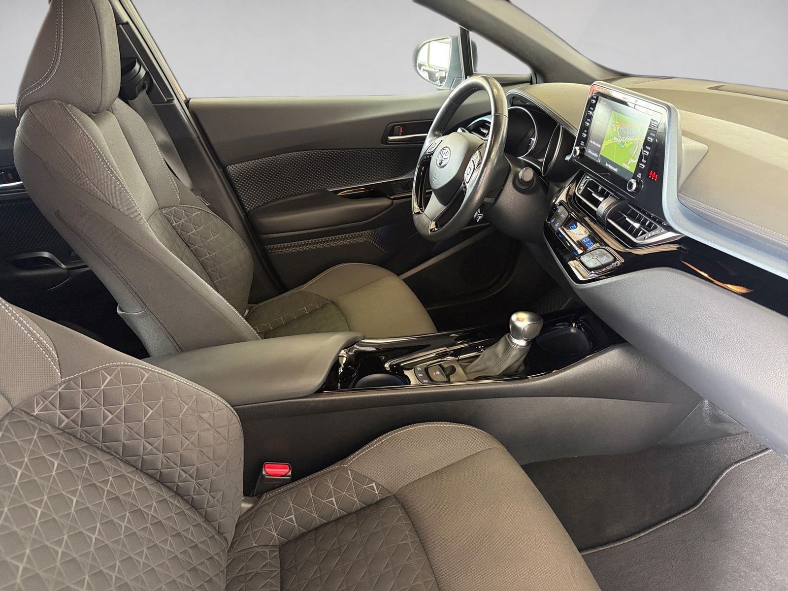 Fahrzeugabbildung Toyota C-HR 2.0 Team D Kamera,LED,Navi,PDC,SHZ