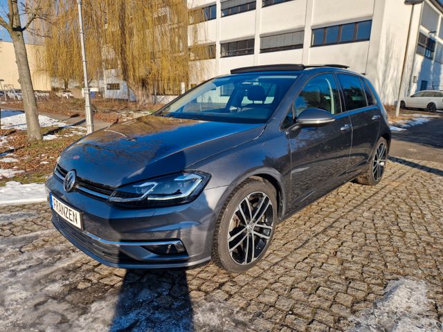 Volkswagen Golf VII Lim. Highline PANORAMADACH STANDHEIZUNG