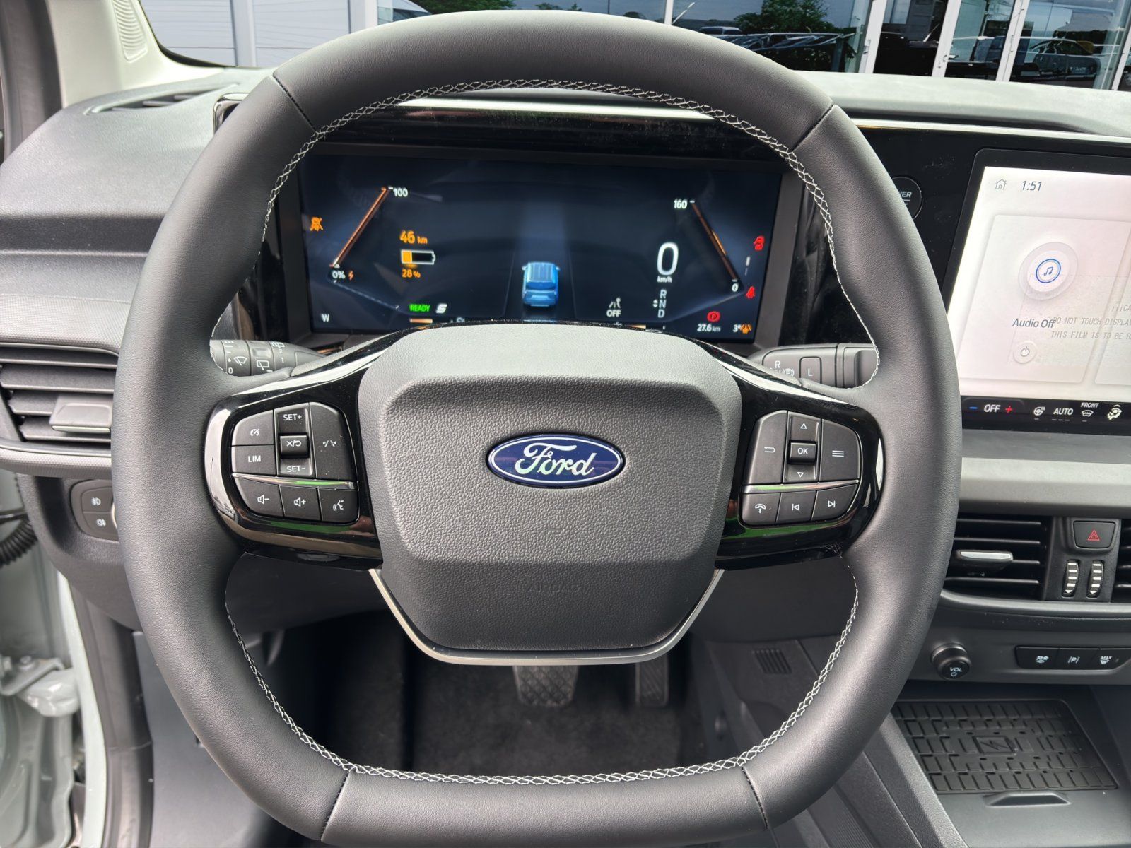 Fahrzeugabbildung Ford Tourneo Courier eMotor BEV Titanium