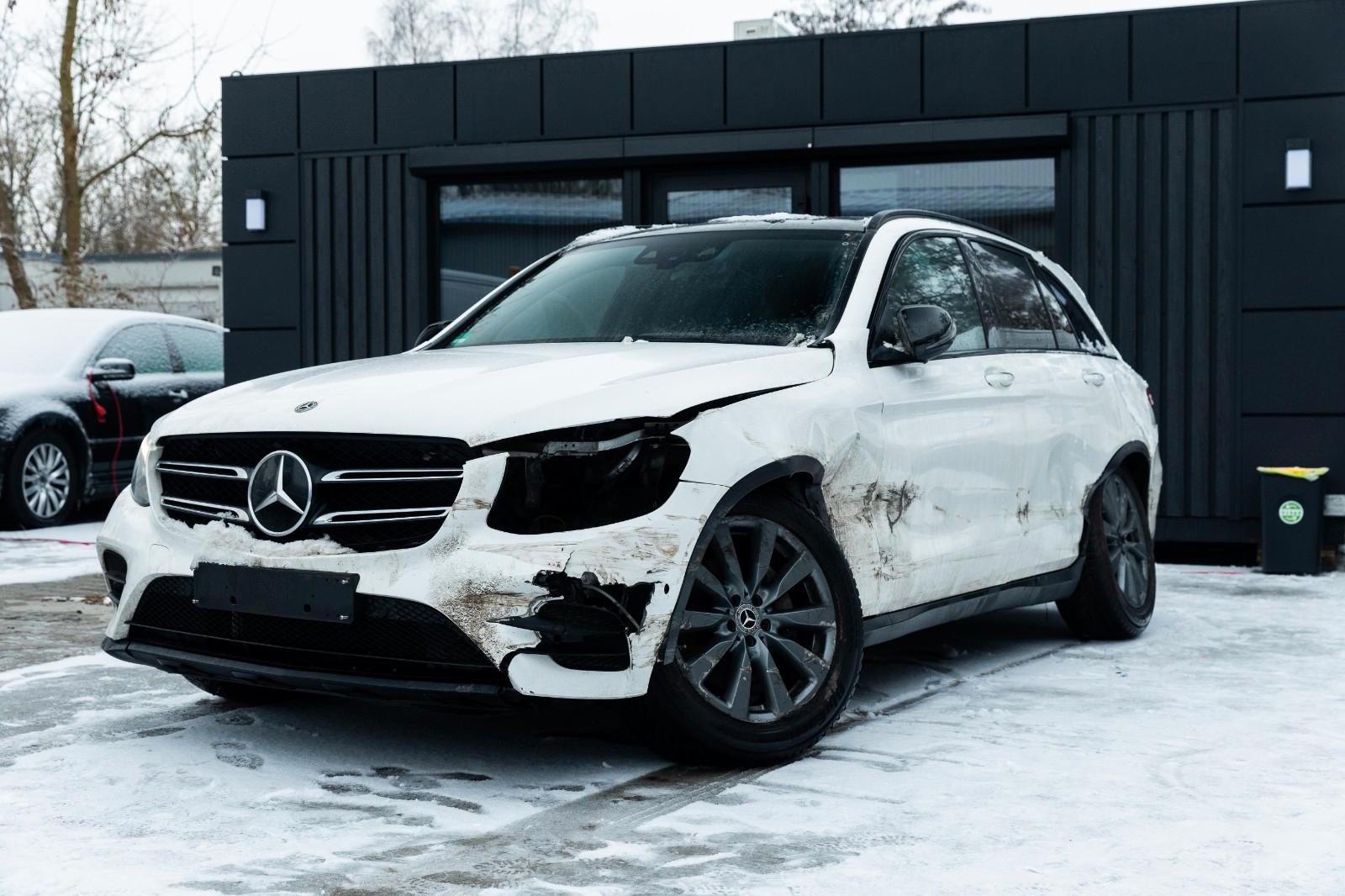 Mercedes-Benz GLC 300 4Matic AMG BURMESTER Panorama LED