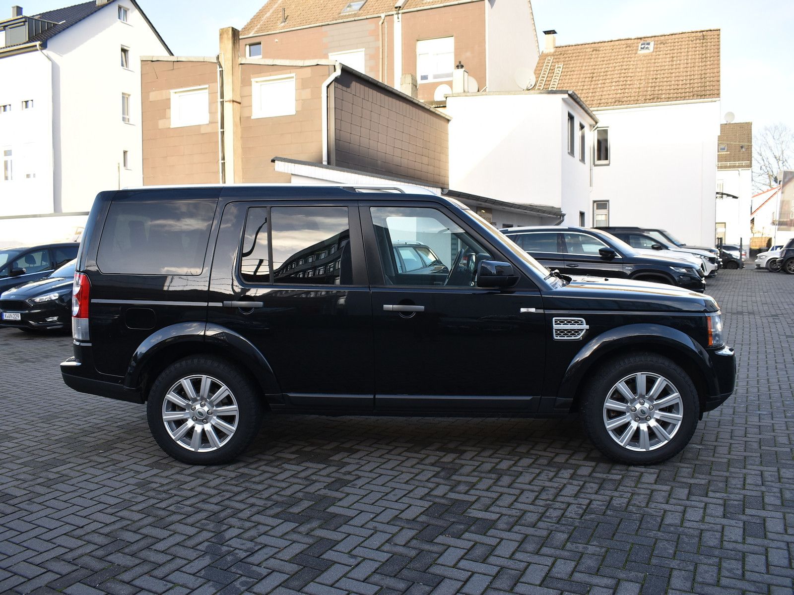 Fahrzeugabbildung Land Rover Discovery SDV6 HSE MOTORSCHADEN 7 SITZE PANO AHK