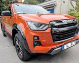 Isuzu D-Max v-Cross, Double Cab, 4WD, Standheizung - Isuzu D-Max in Düsseldorf