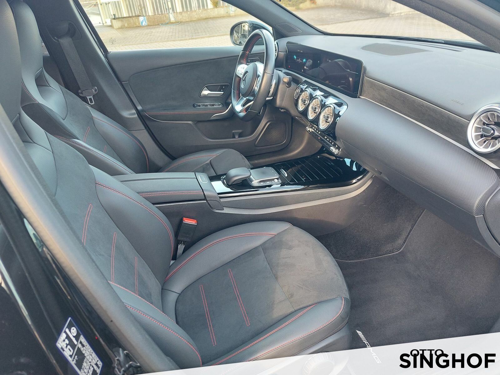 Fahrzeugabbildung Mercedes-Benz A 250e AMG +AHK+ dyn.LED+ PDC+ MBUX+ Ambiente+