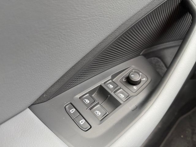 Passat Business 2.0 TDI AHK-klappbar Navi ACC