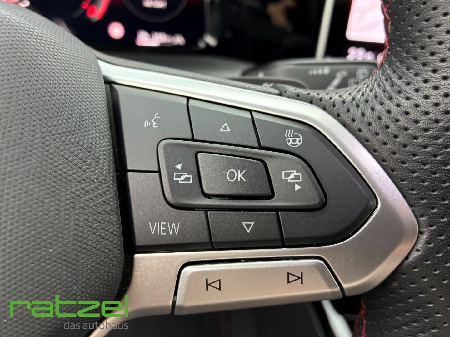 Fahrzeugabbildung Volkswagen Golf Clubsport VIII 2,0 TSI Navi ACC Apple CarPl