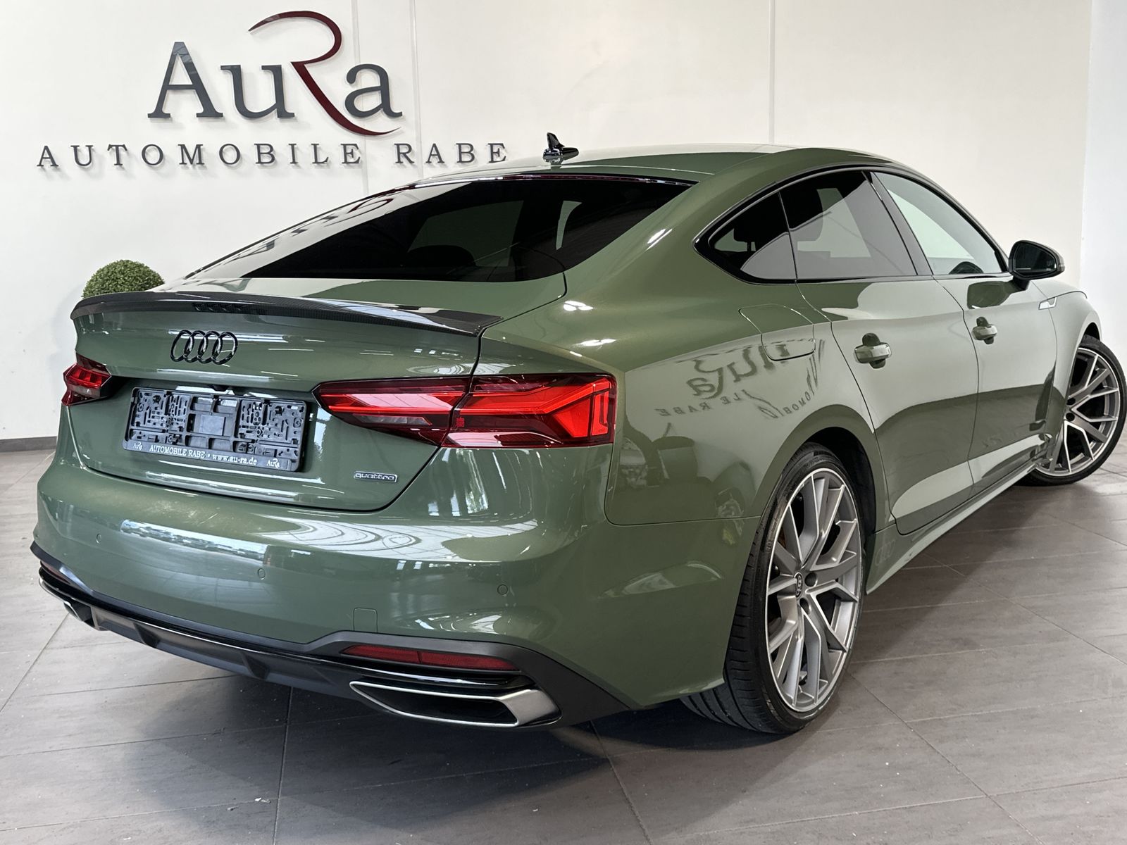 Fahrzeugabbildung Audi A5 SpB 40 TFSI Qu S-Line Black NAV+LED+PANO+20ZO