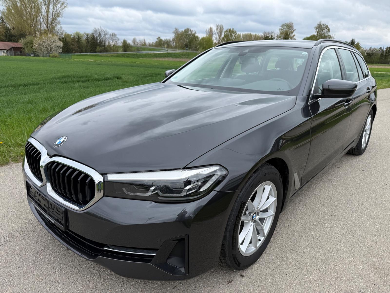 BMW 520d Touring Aut./Pano/Leder/eSitz/H+K/Sportsitz