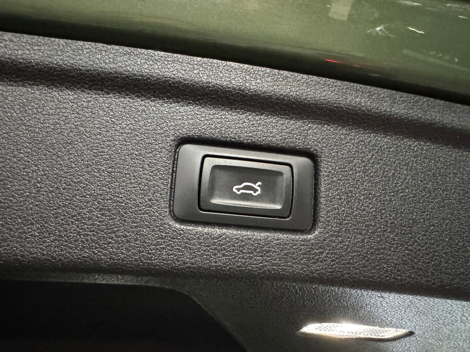 Fahrzeugabbildung Audi A5 SP S-TRONIC SONDERLACKIERUNG S-LINE MEGA VOLL