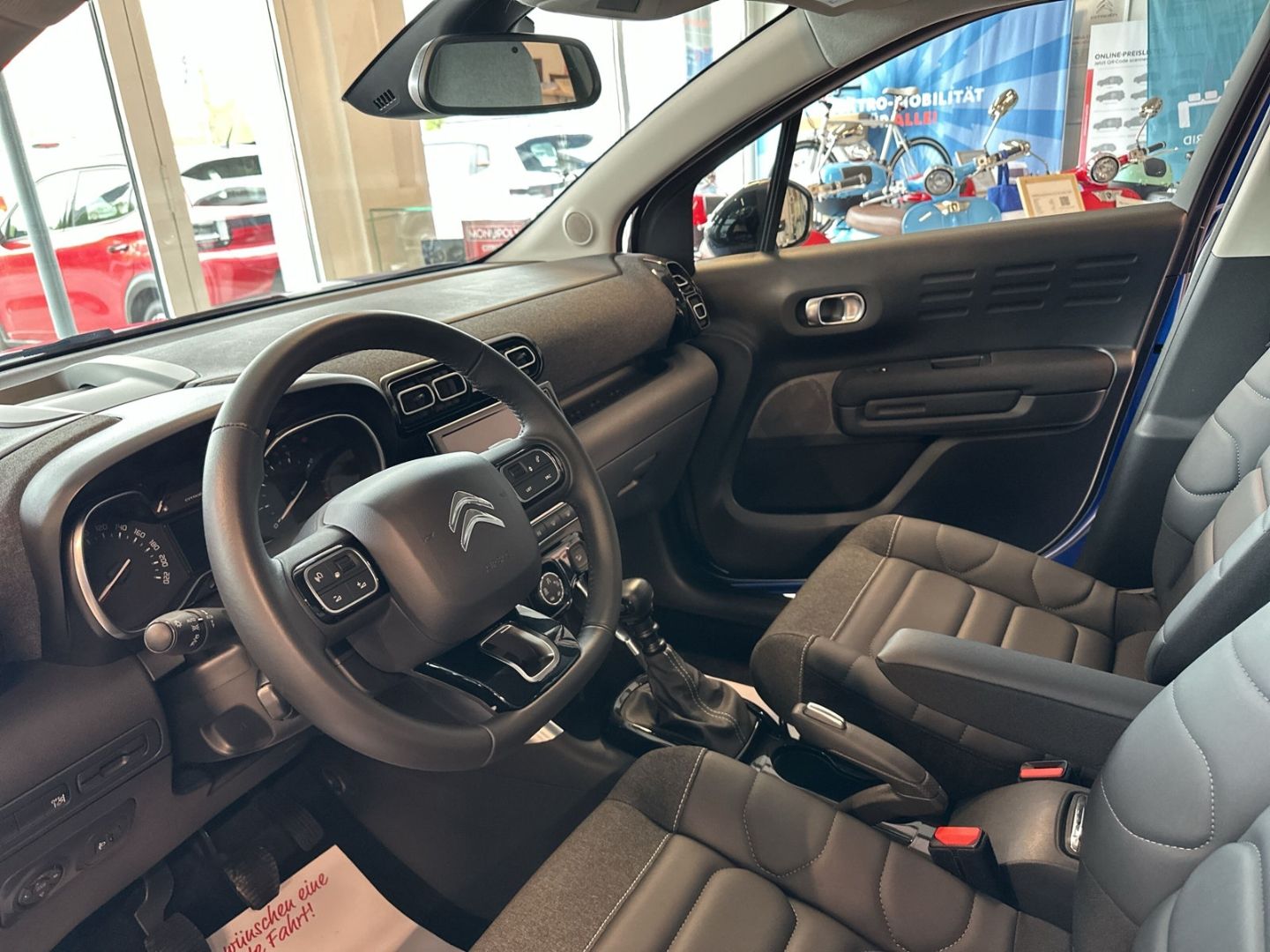 Fahrzeugabbildung Citroën C3 Aircross 1.2 PureTech 110 S&S Shine Pack Navi