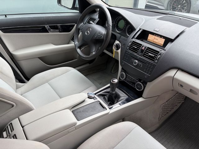 Fahrzeugabbildung Mercedes-Benz C 180 C T-Modell +AHK+NaviZB+LM+GHS+SHZ+Klima+