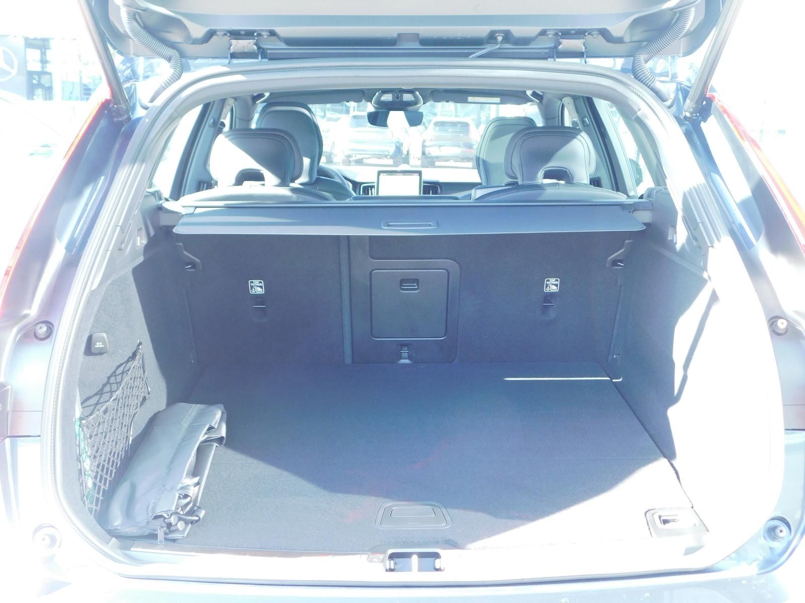 Fahrzeugabbildung Volvo XC60 T8 AWD Plus Black Edition