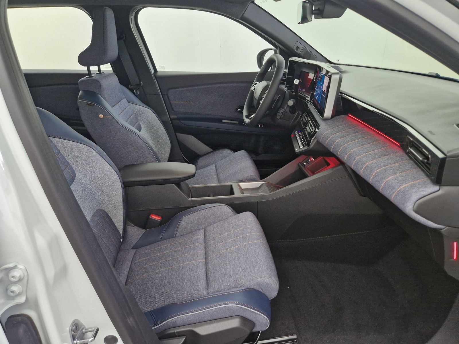 RENAULT R 4 E-Tech Techno 150 Comfort Range – Bild 12