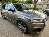 Audi SQ7 4.0 V8- Scheckheft, Garantie, Massage, BOSE - Audi SQ7: Privatanbieter