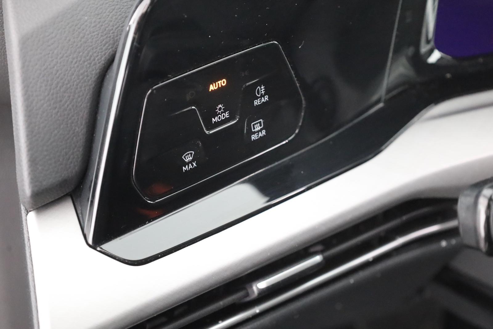 Volkswagen Golf VIII Variant 1.5 eTSI DSG LED Navi Tempomat, миниатюра 21