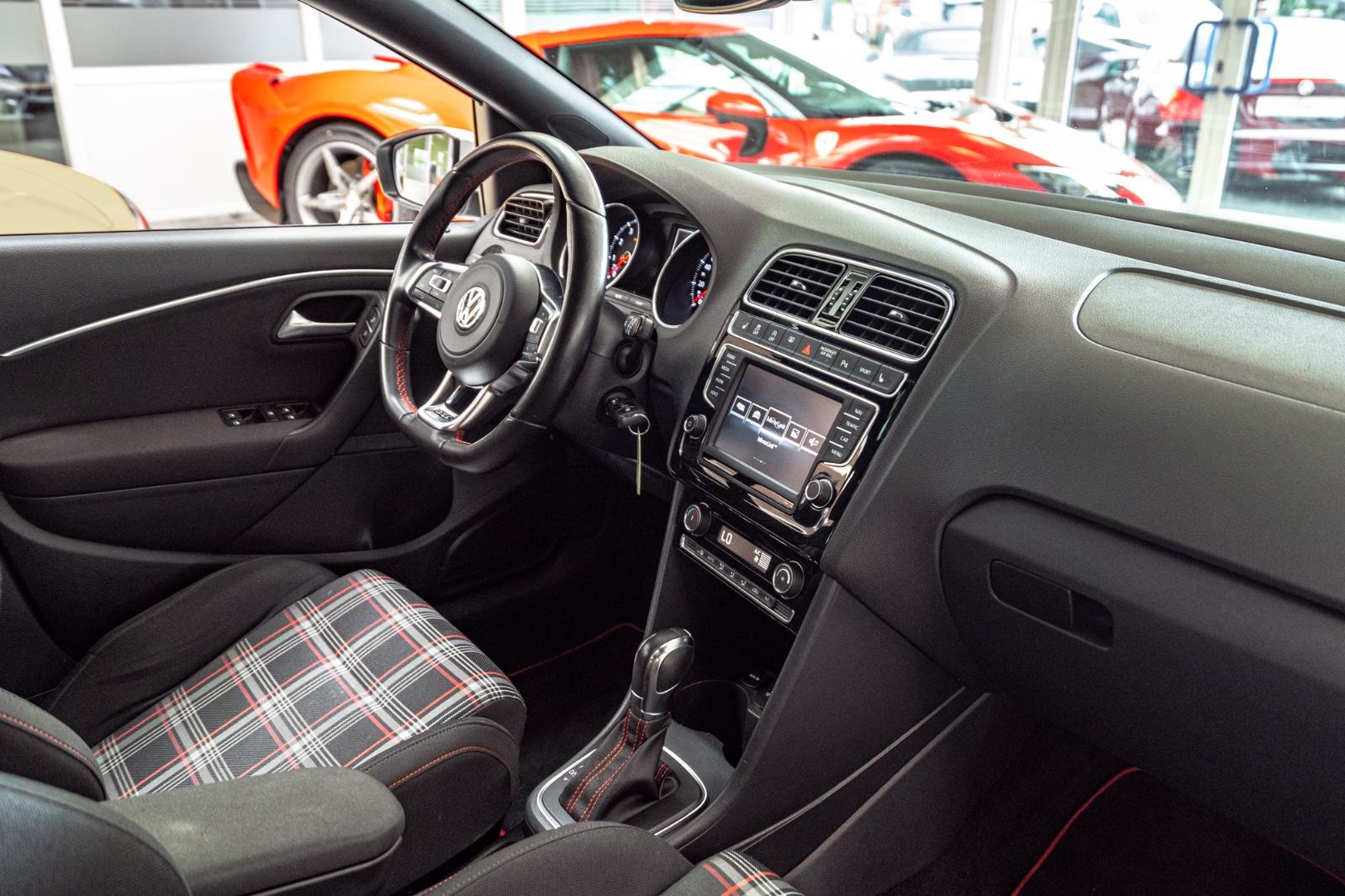 Volkswagen Polo GTI 1.8 TSI 192ch - 1 ère main - Toit ouvrant panoramique - Châssis sport select - Carnet entretien