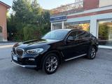 BMW - X4 - xDrive20d xLine - BMW X4 mit Halbautomatikschaltung