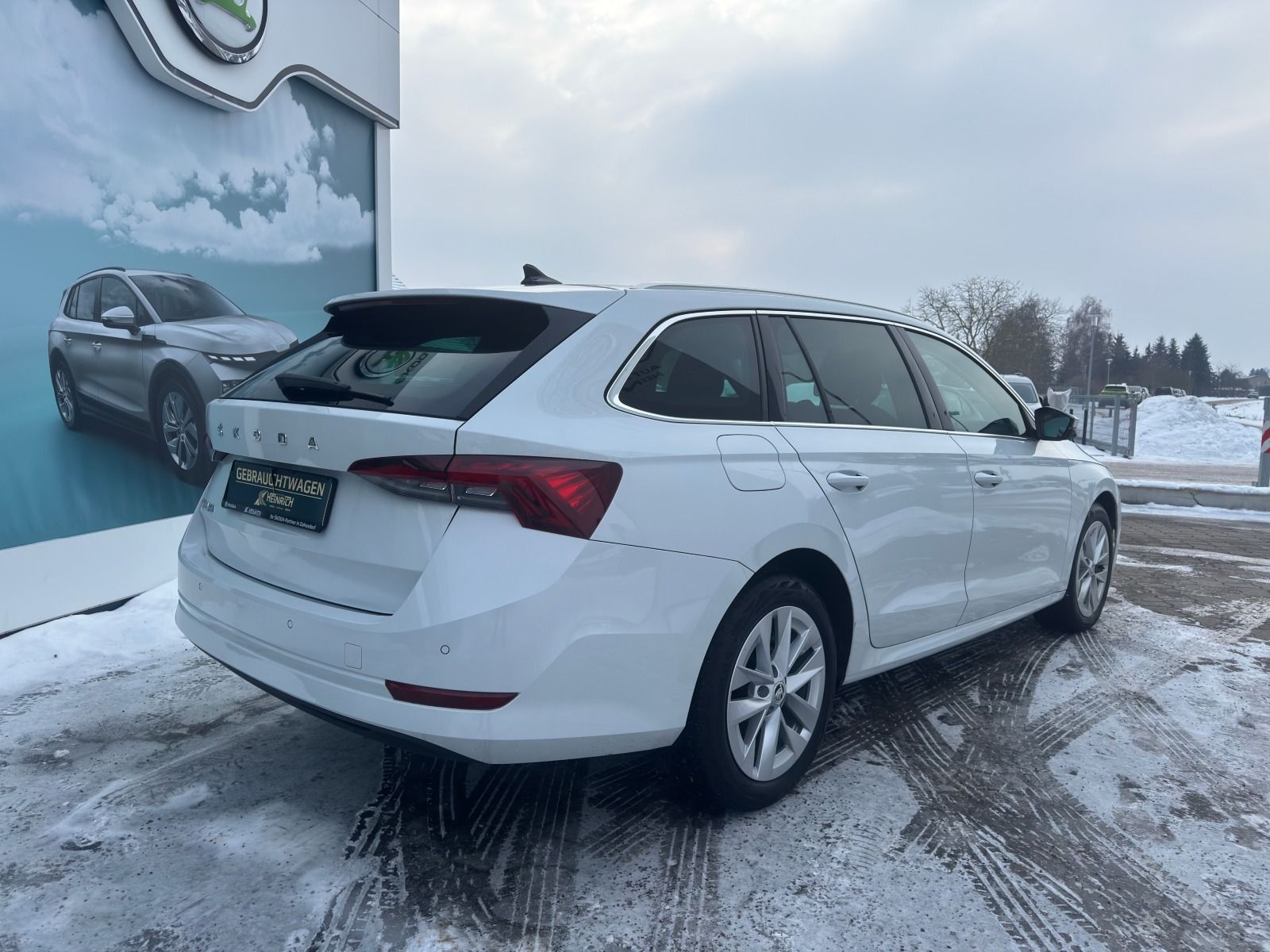 Fahrzeugabbildung SKODA Octavia Combi 2.0 TDI 6-Gang*LED*Head-Up*NAVI*Si