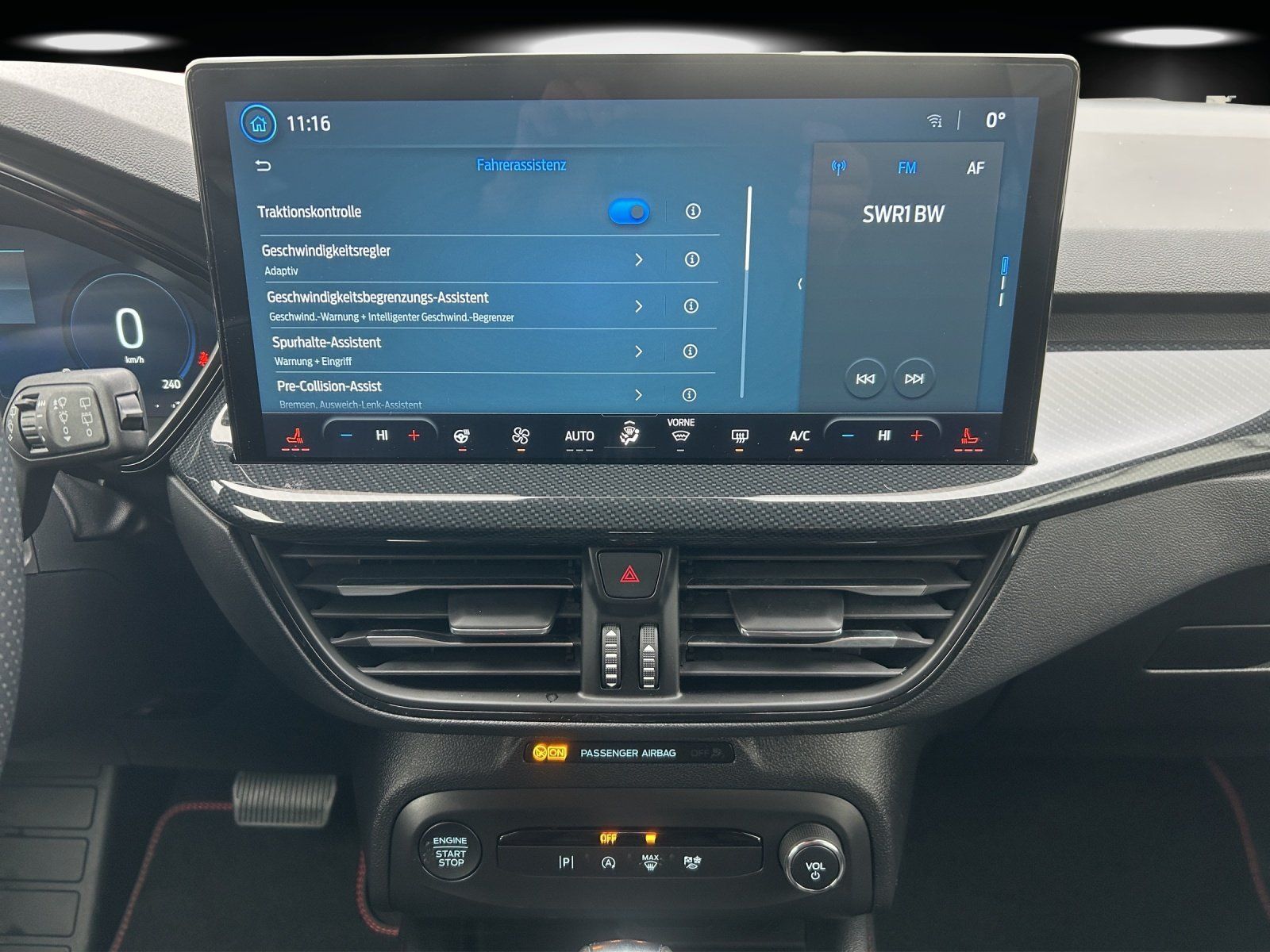 Fahrzeugabbildung Ford Focus 1.0 ST-Line X Aut./LED/ACC/KAMERA/NAVI/SHZ