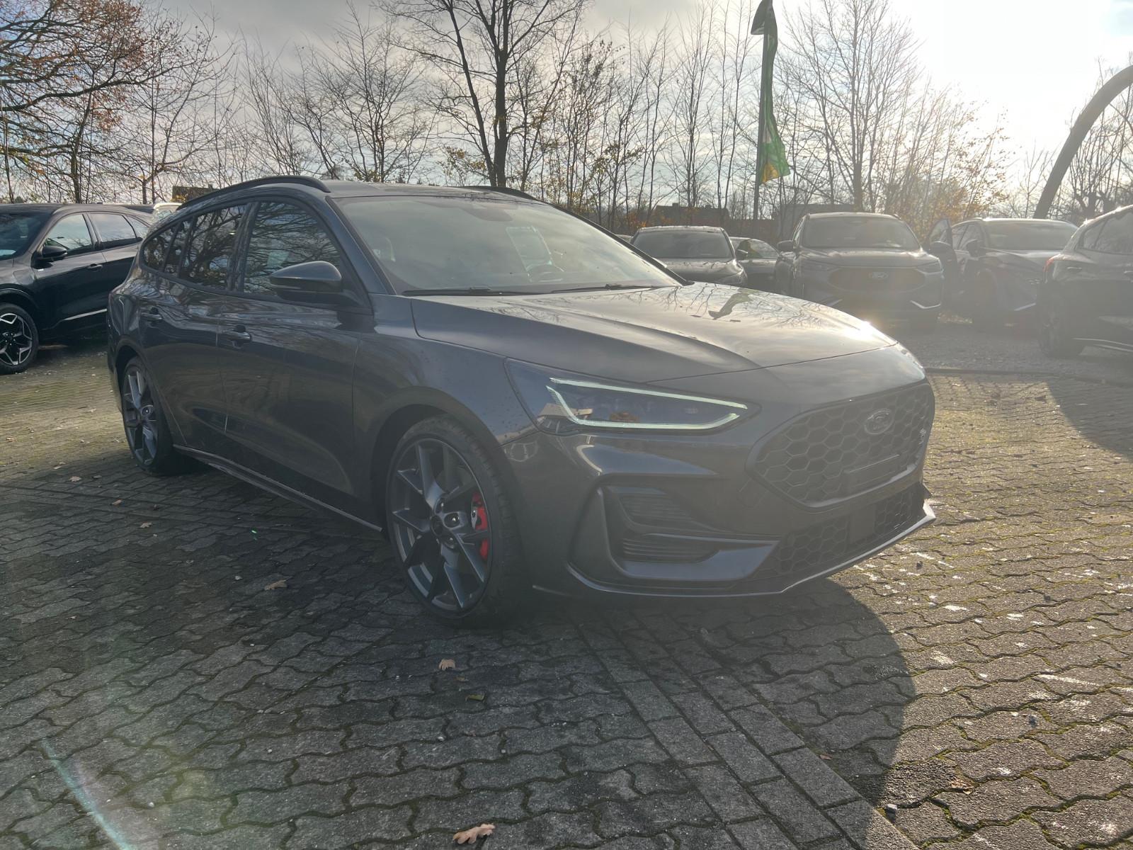 Ford Focus Turnier ST X 2,3l autom. Headup ACC Blis