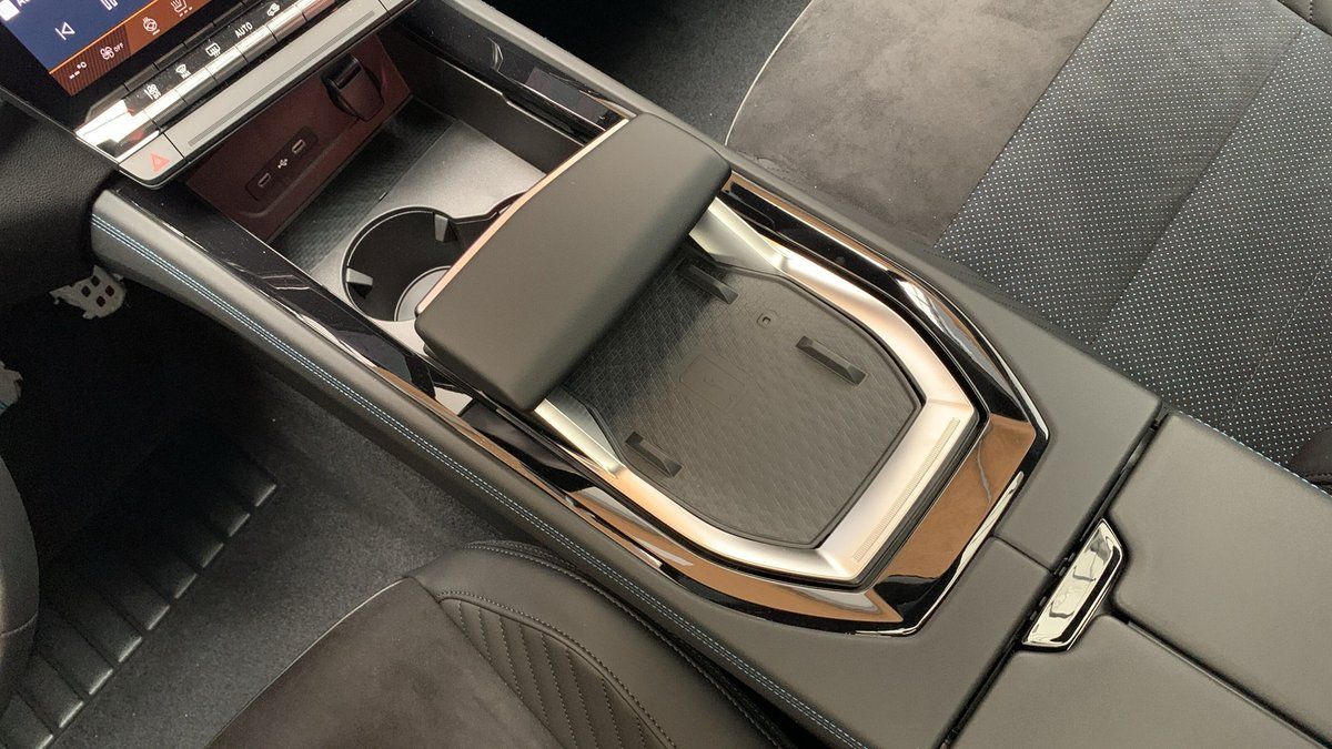 Renault Rafale - Bild 19