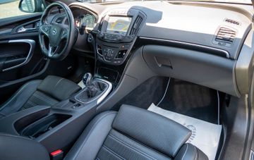 Fahrzeugabbildung Opel Insignia A Sports Tourer OPC 4x4 STANDH.|BOSE