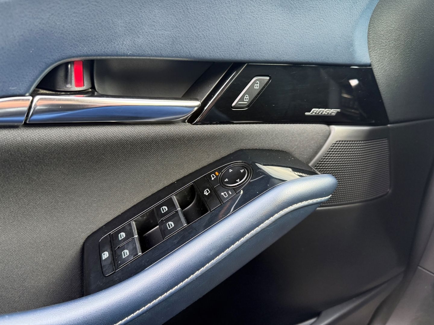 Fahrzeugabbildung Mazda CX-30 2.0 SKYACTIV-G  SHZ+LHZ+Kamera+HUD