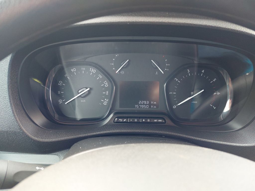 Opel Vivaro 2.0 D Cargo M Edition Klima – Bild 11