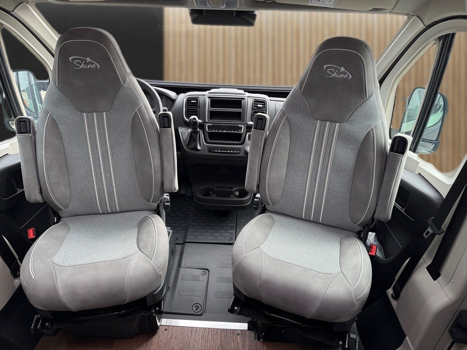 Fahrzeugabbildung Pössl Summit Shine 540 Fiat 140 PS 9754 EUR geschenkt