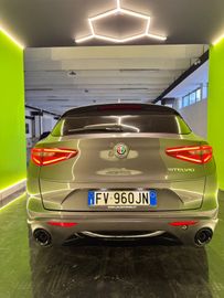 Alfa-Romeo Stelvio - 6